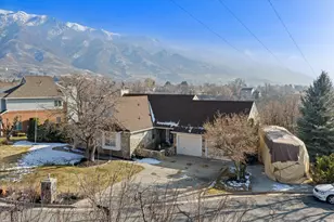 2222 E Rolling Oaks Ln N, Layton, UT 84040 - Photo 2