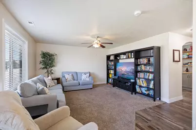 186 W Royal Land Dr, Santaquin, UT 84655 - Photo 6