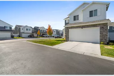 2052 W Lydia Ln, Syracuse, UT 84075 - Photo 38