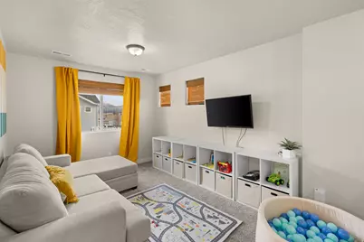 2052 W Lydia Ln, Syracuse, UT 84075 - Photo 18