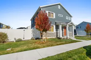 2052 W Lydia Ln, Syracuse, UT 84075 - Photo 2