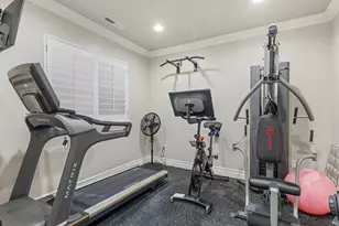 1074 E Black Forest Dr S, Sandy, UT 84094 - Photo 28