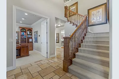 1074 E Black Forest Dr S, Sandy, UT 84094 - Photo 2