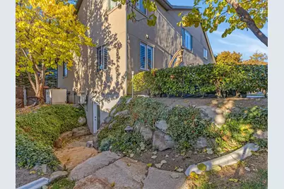 1074 E Black Forest Dr S, Sandy, UT 84094 - Photo 44