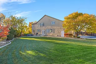 1074 E Black Forest Dr S, Sandy, UT 84094 - Photo 36