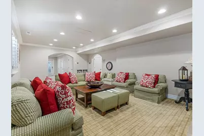 1074 E Black Forest Dr S, Sandy, UT 84094 - Photo 32