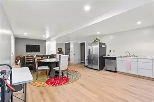 4832 N Frary Peak Way E, Eagle Mountain, UT 84005 - Photo 30