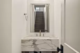 443 W 400 N, Salt Lake City, UT 84103 - Photo 20