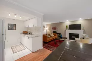 875 E Arrowhead Ln, Murray, UT 84107 - Photo 8