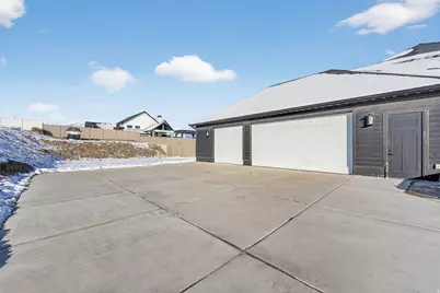3069 E Lakeside Dr, Eagle Mountain, UT 84005 - Photo 36