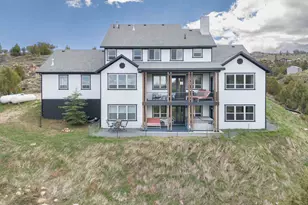 824 S Lakeview Dr, Garden City, UT 84028 - Photo 2