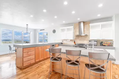 824 S Lakeview Dr, Garden City, UT 84028 - Photo 6