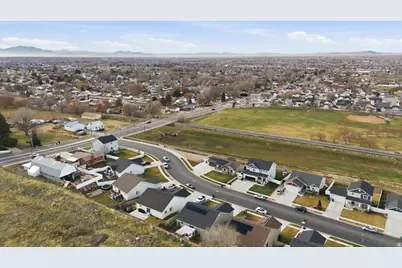 4732 S West Park Dr, Roy, UT 84067 - Photo 52