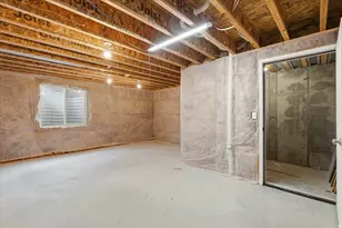 4732 S W Pk Dr, Roy, UT 84067 - Photo 32