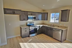 2322 E Yellow Blossom St, Eagle Mountain, UT 84005 - Photo 2