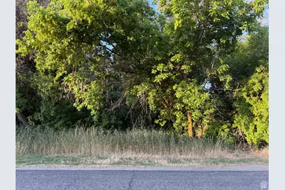 5947 W 4600 S, Hooper, UT 84315 - Photo 2