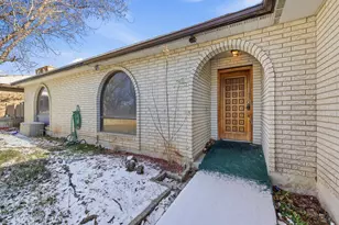 5071 S Clover Crest Dr, Murray, UT 84123 - Photo 4