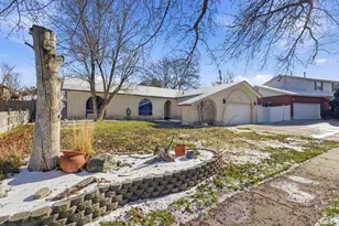 5071 S Clover Crest Dr, Murray, UT 84123 - Photo 2