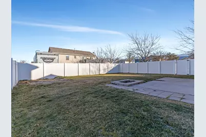 1406 W 2500 S, Woods Cross, UT 84087 - Photo 18