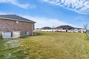 3332 W 1800 N, Clinton, UT 84015 - Photo 32