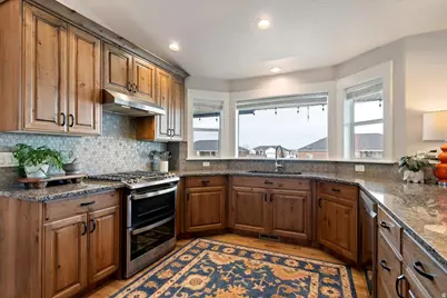 3332 W 1800 N, Clinton, UT 84015 - Photo 16