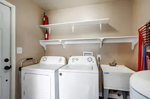 395 N 1st St, Tooele, UT 84074 - Photo 18