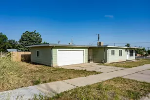395 N 1st St, Tooele, UT 84074 - Photo 2