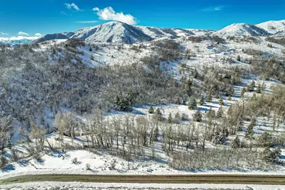 2727 Evergreen Dr, Huntsville, UT 84317 - Photo 2