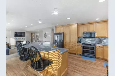 1137 W 2500 S, Syracuse, UT 84075 - Photo 6