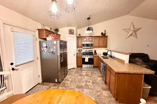 2126 E Ravine Rd, Enoch, UT 84721 - Photo 10
