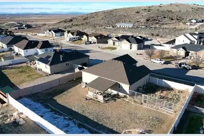 2126 E Ravine Rd, Enoch, UT 84721 - Photo 4