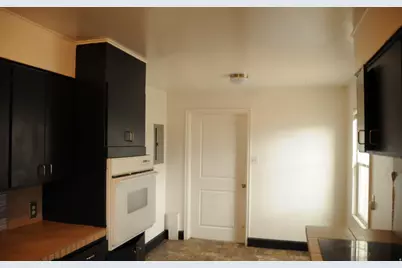 2770 W 5400 S, Taylorsville, UT 84129 - Photo 12