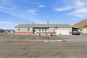 1955 S Stoney Mountain Dr, Lake Point, UT 84074 - Photo 2