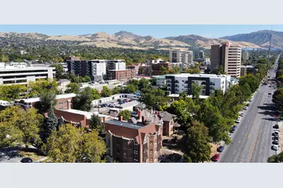 63 S 400 E, Salt Lake City, UT 84111 - Photo 2