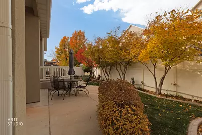 6618 S Scarsborough Ln, West Jordan, UT 84084 - Photo 32