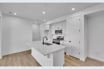 12696 S S Glacier Trail Lane Ln #125, Herriman, UT 84096 - Photo 4