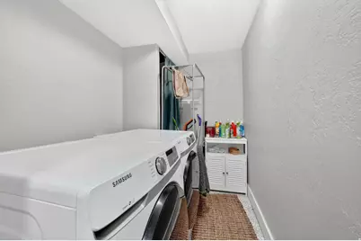 1798 E Sunrise Meadow Dr, Sandy, UT 84093 - Photo 24