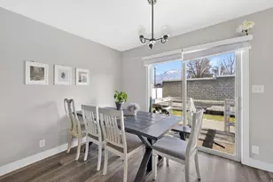 1798 E Sunrise Meadow Dr, Sandy, UT 84093 - Photo 8