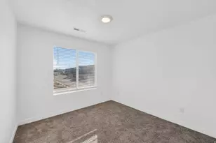 1154 E Trident Dr, Saratoga Springs, UT 84045 - Photo 28