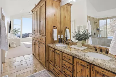 3297 N Layton Ridge Dr E, Layton, UT 84040 - Photo 34