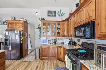 624 E 2100 N, North Logan, UT 84341 - Photo 10