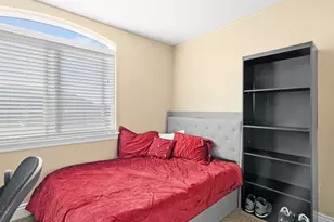 579 E Coach Ln S, Grantsville, UT 84029 - Photo 12