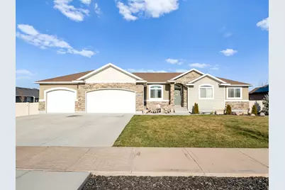 579 E Coach Ln S, Grantsville, UT 84029 - Photo 1