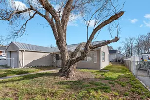 240 Grove Creek Dr, Pleasant Grove, UT 84062 - Photo 14