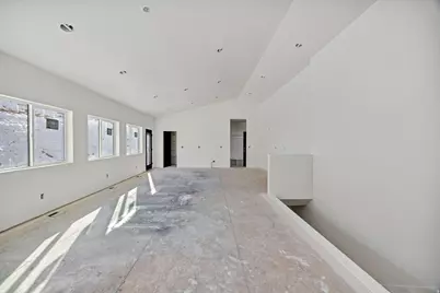 304 N Sherwood Dr, Providence, UT 84332 - Photo 8