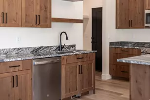 304 N Sherwood Dr, Providence, UT 84332 - Photo 10