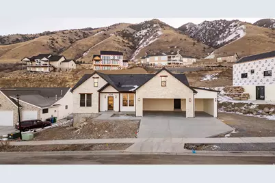 304 N Sherwood Dr, Providence, UT 84332 - Photo 2
