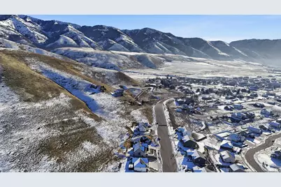 907 E 630 N, Hyde Park, UT 84318 - Photo 8