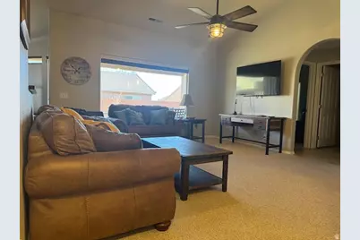 473 S Chula Vista Dr, Ivins, UT 84738 - Photo 2