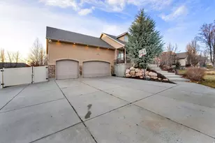 273 N 2975 W, Layton, UT 84041 - Photo 4